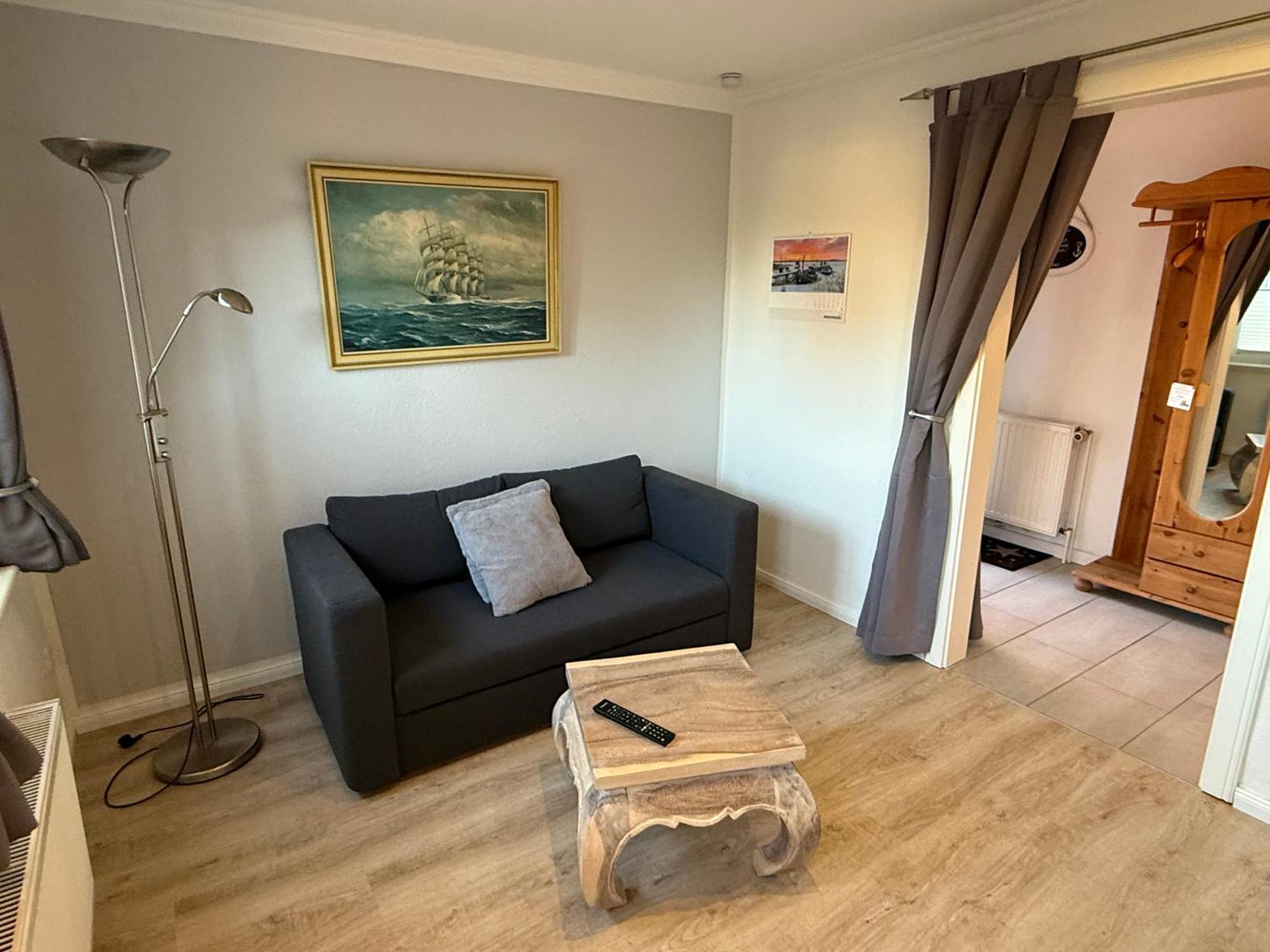 Ferienwohnung „Ole Karkenwech“ Husum-Roedemis 후줌 외부 사진